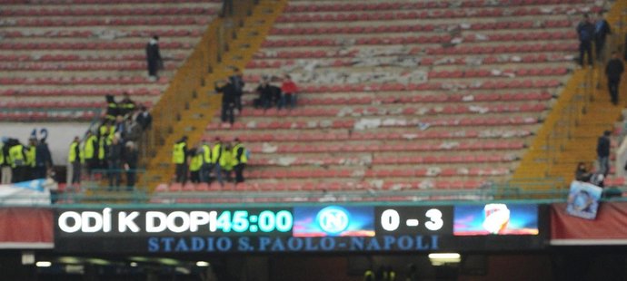 Fotbalisté Plzně se radují z výhry 3:0 nad Neapolí