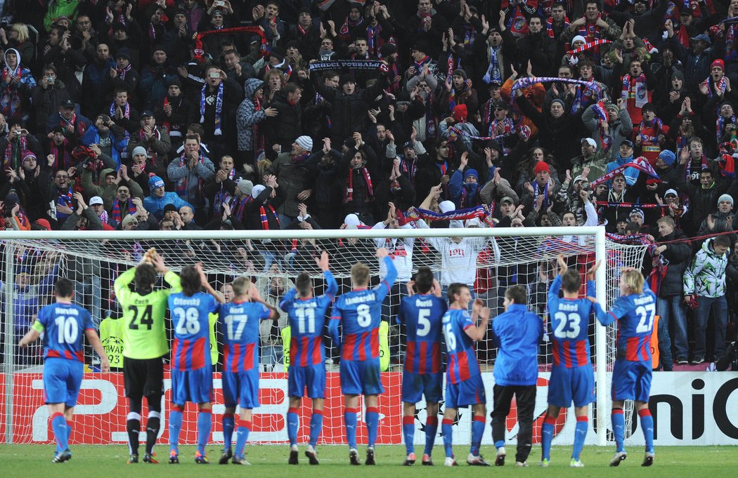 Plzeňští fotbalisté děkují fanouškům za podporu