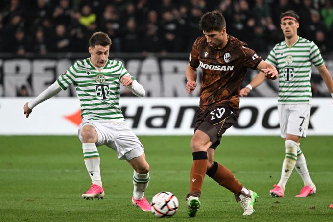 ONLINE: Ferencváros - Plzeň 0:0. Taktická bitva z obou stran, z domácích je aktivní Birmančevič ONLINE: Ferencváros - Plzeň 0:0. Taktická bitva z obou stran, z domácích je aktivní Birmančevič