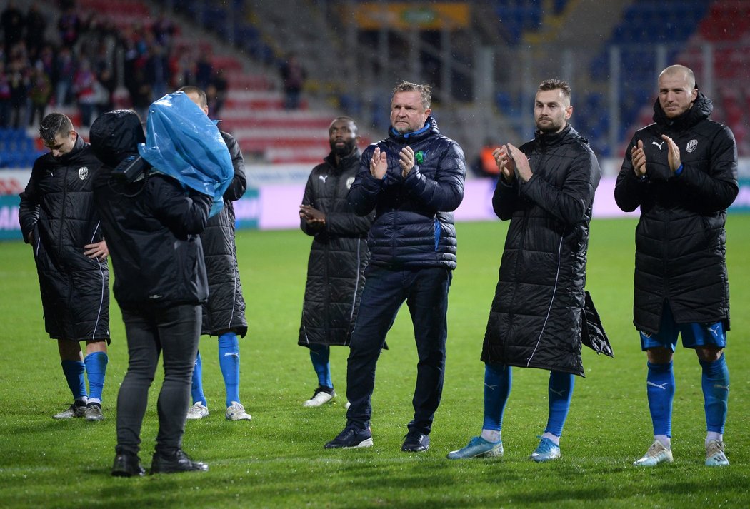 Trenér Pavel Vrba se po utkání s Teplicemi loučil s plzeňskými fanoušky