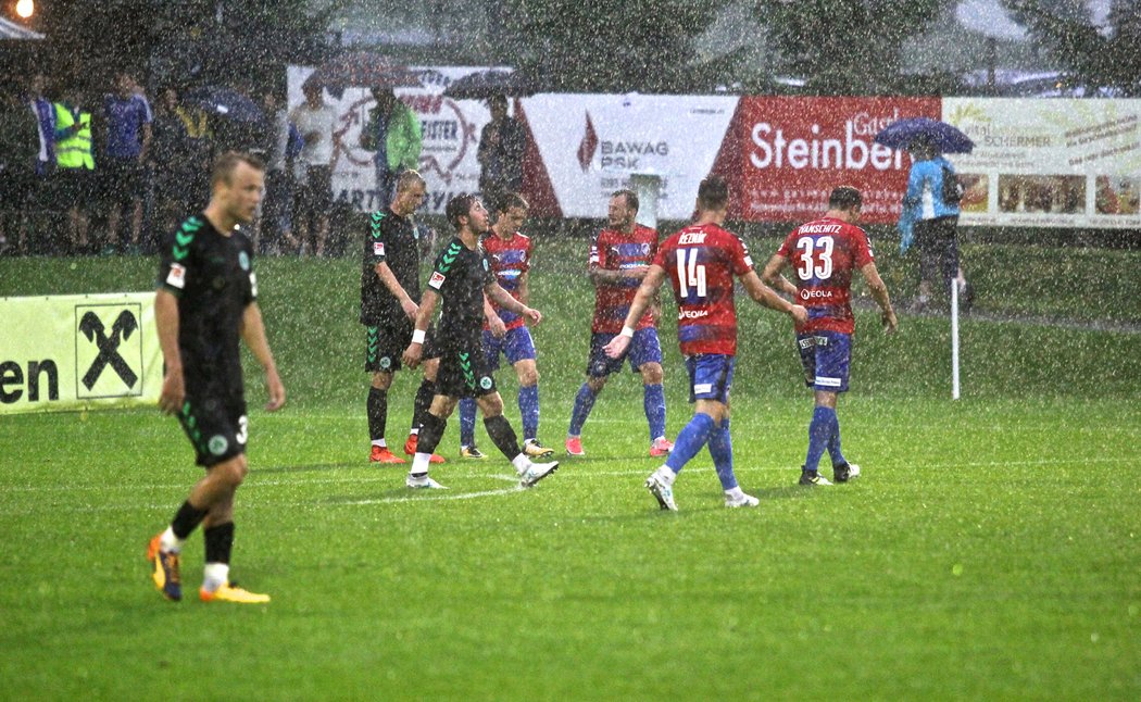 Plzeňští fotbalisté přípravu s Fürthem nedohráli kvůli prudkému dešti a bouřce