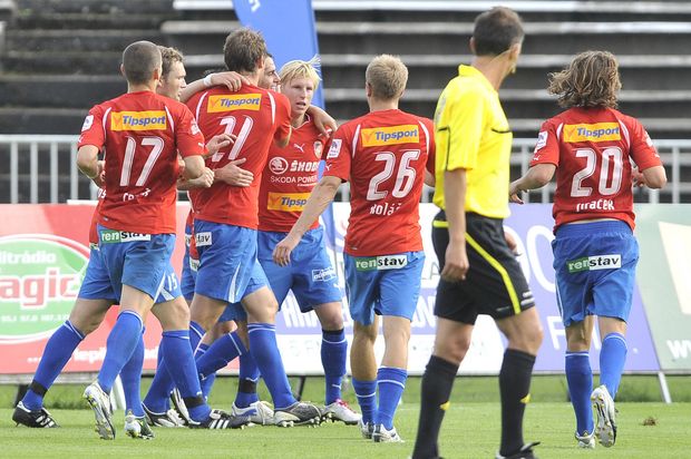 Plzeň slaví první branku Plzeň slaví první branku