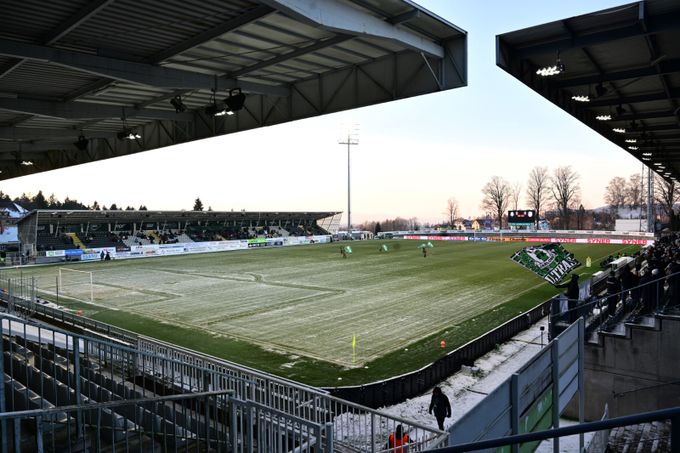 ONLINE: Jablonec - Plzeň 0:0. Na promrzlém trávníku nechybí Valenta ani Ladra ONLINE: Jablonec - Plzeň 0:0. Na promrzlém trávníku nechybí Valenta ani Ladra