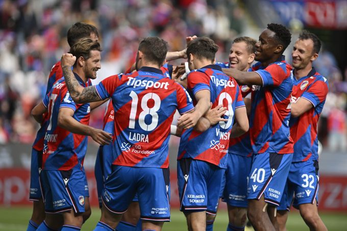 Finále poháru a Evropa: Když zakročí UEFA, Hradec si polepší. Scénář snů i pro Plzeň Finále poháru a Evropa: Když zakročí UEFA, Hradec si polepší. Scénář snů i pro Plzeň