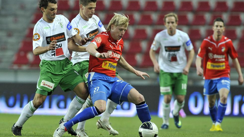 Rajtoral se prodírá obranou Jablonce.
