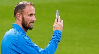 Plzeňský svátek v Madridu. Hubník a spol. sbírali selfie, Limberský skóroval