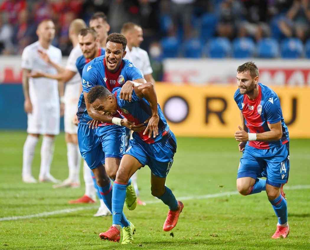 Radost plzeňského křídelníka Jhona Mosquery, kterému se dařilo v play off o Konferenční ligu