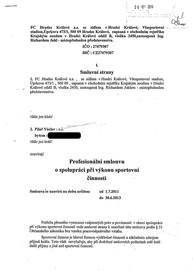Kopie titulní strany platné smlouvy, kterou uzavřel Václav Pilař s Hradcem Králové Kopie titulní strany platné smlouvy, kterou uzavřel Václav Pilař s Hradcem Králové