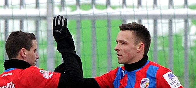 Stanislav Tecl (vpravo) dal v generálce proti Lokomotivu Moskva dva góly a ještě vybojoval penaltu...
