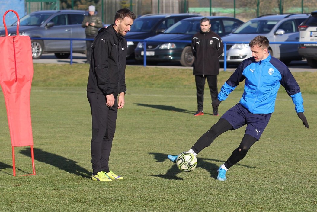 Plzeňští fotbalisté během zimní přípravy pod novým trenérem Adriánem Guľou