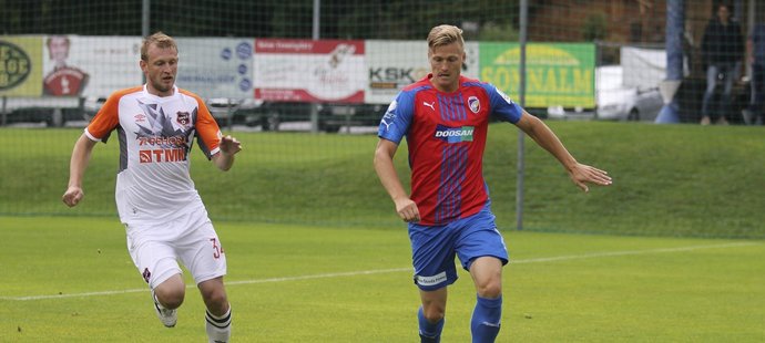 Plzeňský stoper Václav Procházka v přípravném utkání na soustředění v Rakousku