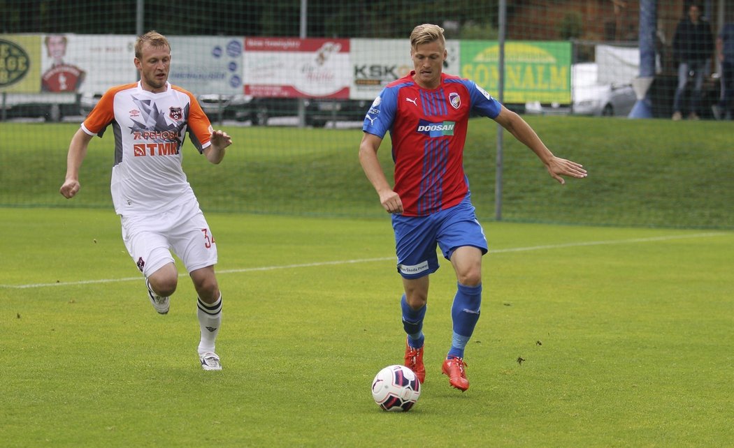 Plzeňský stoper Václav Procházka v přípravném utkání na soustředění v Rakousku