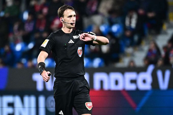 Komise rozhodla: sudí Beneš správně uznal čtvrtý gól Slavie, o ofsajd nešlo Komise rozhodla: sudí Beneš správně uznal čtvrtý gól Slavie, o ofsajd nešlo