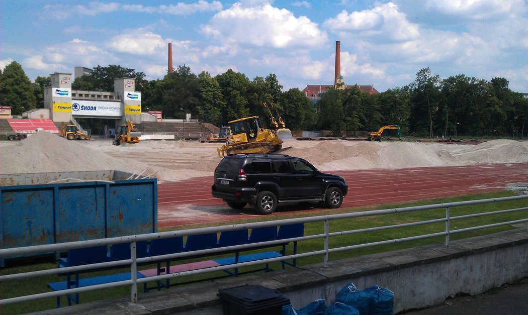 Ze plzeňského stadionu už je staveniště