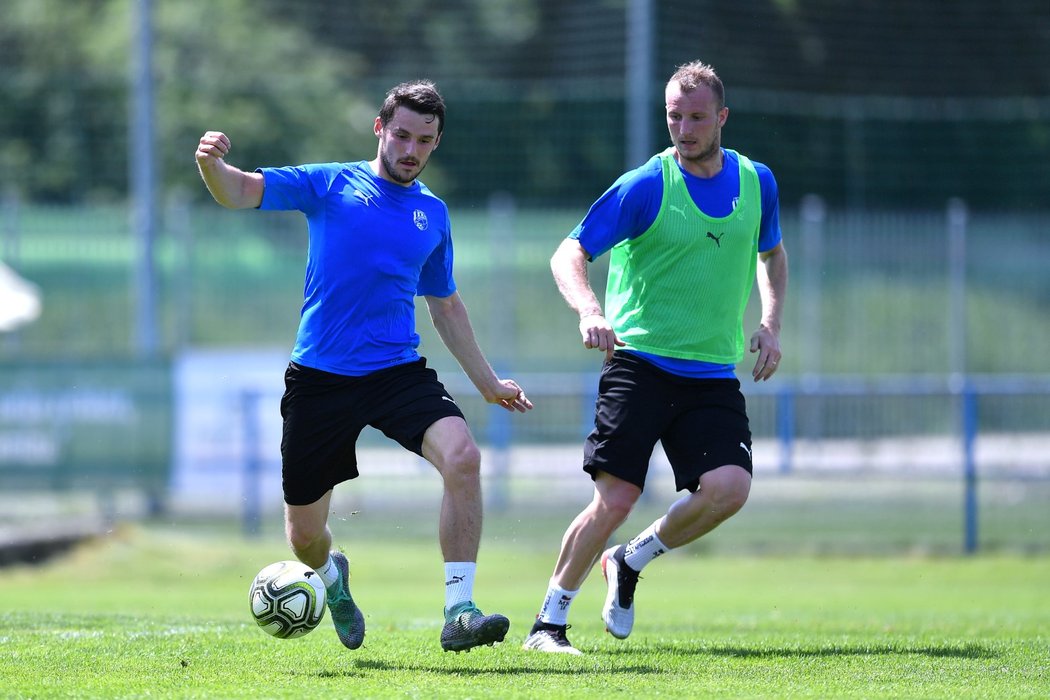 Na plzeňském tréninku jdou do souboje Milan Havel s Michaelem Krmenčíkem