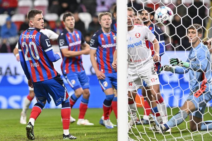 ONLINE: Plzeň - Pardubice 1:2. Nebyla vystřelil Jablonci výhru v Hradci, remíza Zlína ONLINE: Plzeň - Pardubice 1:2. Nebyla vystřelil Jablonci výhru v Hradci, remíza Zlína