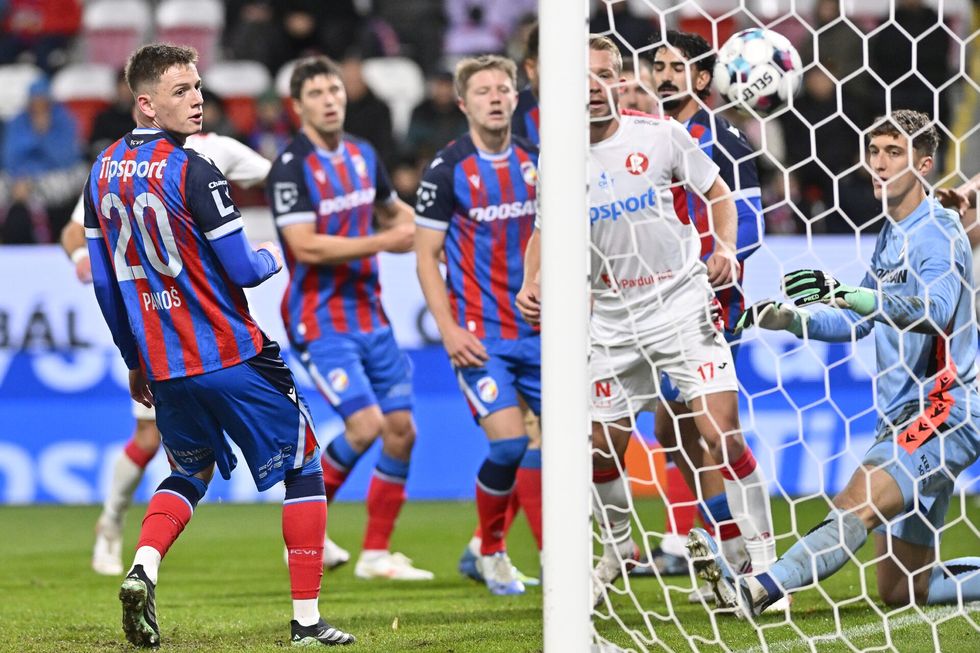 ONLINE: Plzeň - Pardubice 1:2. Nebyla vystřelil Jablonci výhru v Hradci, remíza Zlína ONLINE: Plzeň - Pardubice 1:2. Nebyla vystřelil Jablonci výhru v Hradci, remíza Zlína