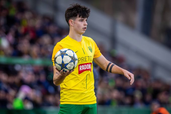 Jeden z rekordních přestupů Plzně?! TOP talent by mohl odejít ze Žiliny do Viktorie Jeden z rekordních přestupů Plzně?! TOP talent by mohl odejít ze Žiliny do Viktorie