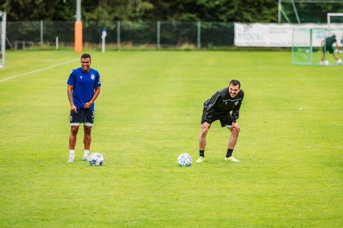 Rychlost, intenzita! Plzeň driluje pod Koubkem, úprk v dešti na kolech Rychlost, intenzita! Plzeň driluje pod Koubkem, úprk v dešti na kolech
