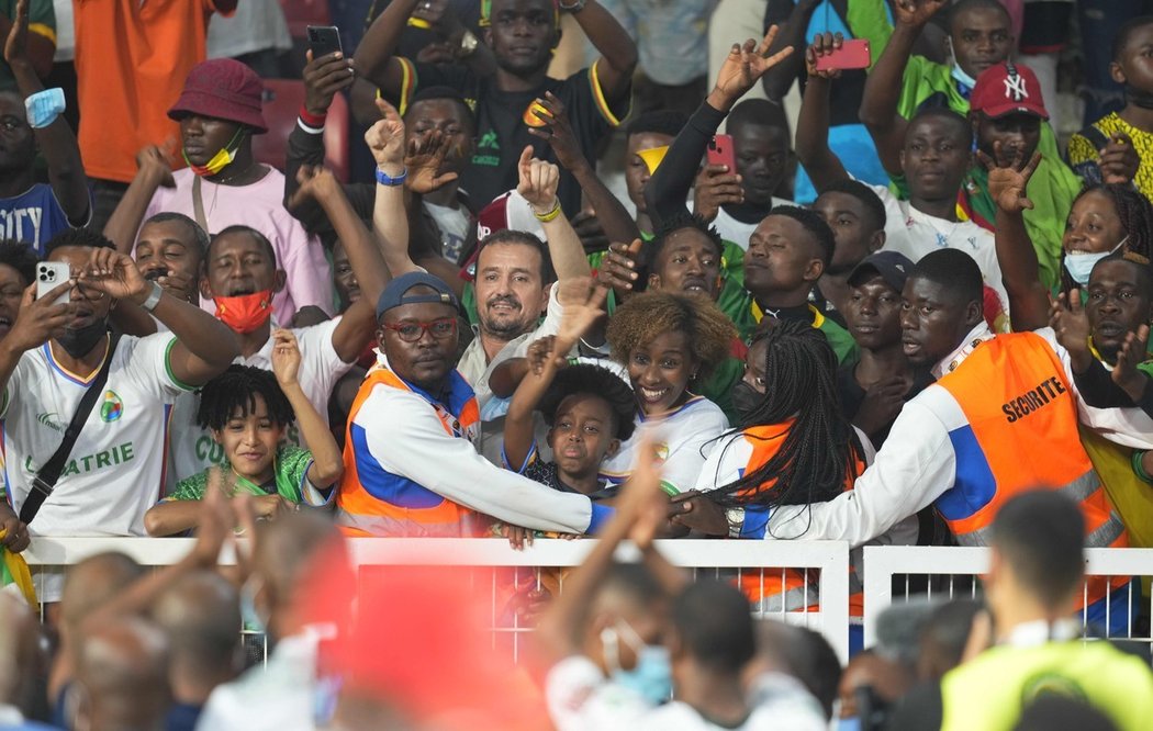 Fanoušci v hledišti osmifinále Poháru afrických národů mezi Kamerunem a Komorami