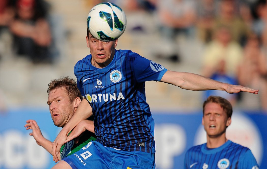 Ondřej Kušnír vyhrál vzdušný souboj se soupeřem z Jablonce v odvetném semifinále Poháru České pošty, ale zápas Slovan prohrál 0:2 a v pohárové soutěži dohrál. Finále si zahraje Jablonec s Mladou Boleslaví