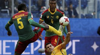 Ngadeu pomohl Kamerunu v Poháru FIFA k remíze s Austrálií, Německo-Chile 1:1