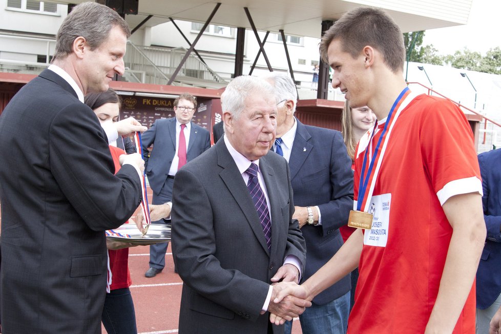 Vítězům gratuloval sám Josef Masopust