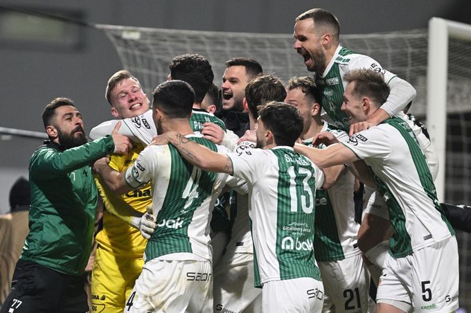 Jablonec - Slavia 2:2, na pen. 3:2. Sešívaní končí v MOL Cupu, domácí jsou v semifinále Jablonec - Slavia 2:2, na pen. 3:2. Sešívaní končí v MOL Cupu, domácí jsou v semifinále
