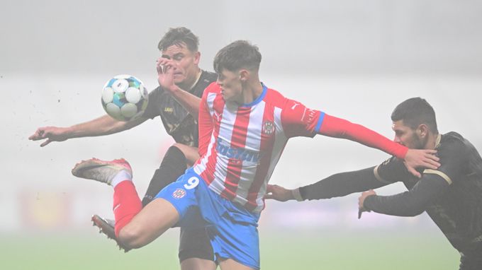 MOL Cup ONLINE: Zbrojovka - Hradec 0:0. Souboj týmů ve skvělé formě, kdo postoupí? MOL Cup ONLINE: Zbrojovka - Hradec 0:0. Souboj týmů ve skvělé formě, kdo postoupí?