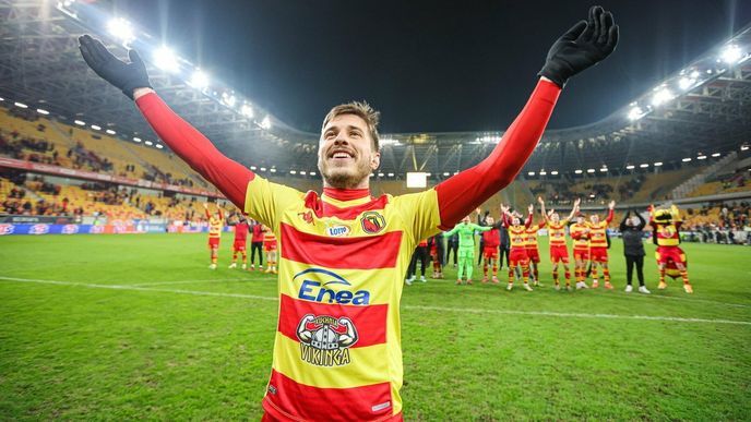 Český univerzál Michal Sáček se bude v Polsku stěhovat. Kam? Podle informací iSportu mohl zamířit do do Górniku Zabrze Český univerzál Michal Sáček se bude v Polsku stěhovat. Kam? Podle informací iSportu mohl zamířit do do Górniku Zabrze