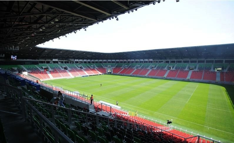 Městský stadion Tychy (skupina C, kapacita 15 300)