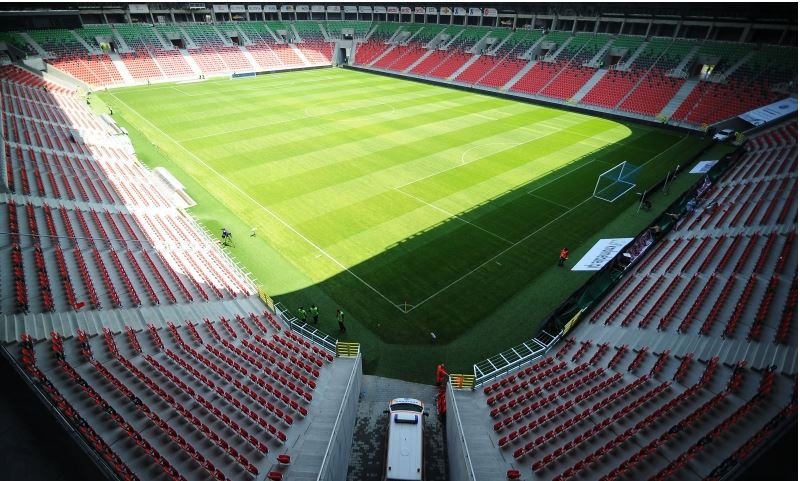 Městský stadion Tychy (skupina C, kapacita 15 300)