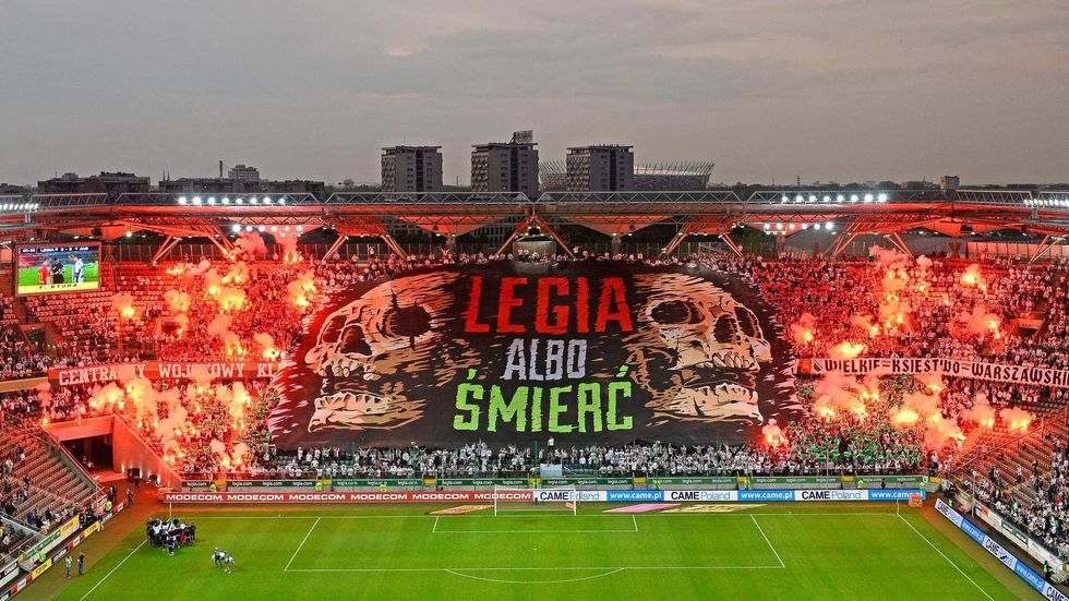 Fanouškům Legie Varšava se nelíbí ceny vstupenek na domácí utkání Konferenční ligy proti Spartě