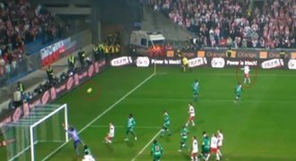 VIDEO: Famózní gól do sítě Bonyho a spol.