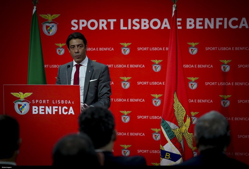 Legendární portugalský záložník Rui Costa po zvolení prezidentem Benfiky Lisabon