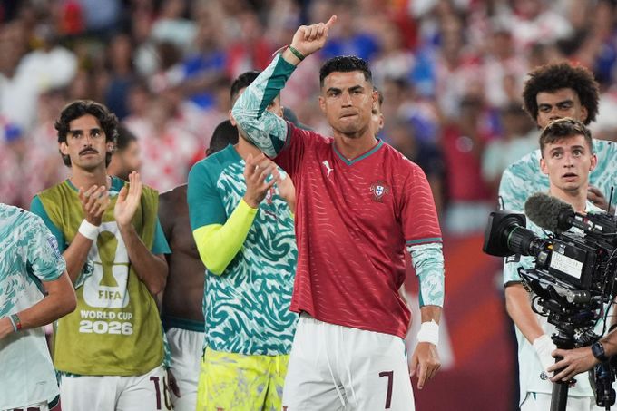 Ronaldo na konci kariéry závodí s časem. Jeho tempo ale říká: 1000. gól stihne. Kdy? Ronaldo na konci kariéry závodí s časem. Jeho tempo ale říká: 1000. gól stihne. Kdy?
