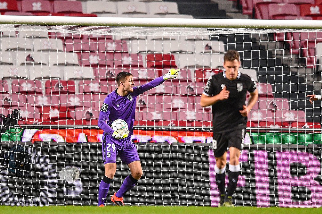 Český brankář Matouš Trmal působí v portugalském klubu Vitória SC