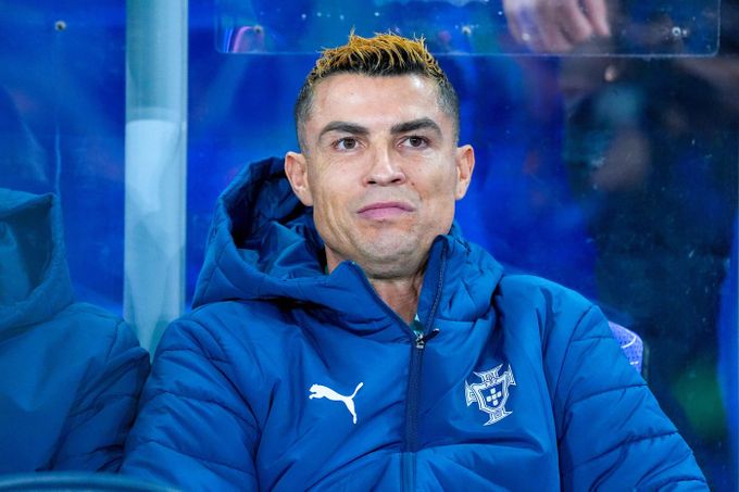 Ronaldo na lavičku! Portugalci řeší otrávenou hvězdu, situaci uklidňoval i šéf svazu Ronaldo na lavičku! Portugalci řeší otrávenou hvězdu, situaci uklidňoval i šéf svazu
