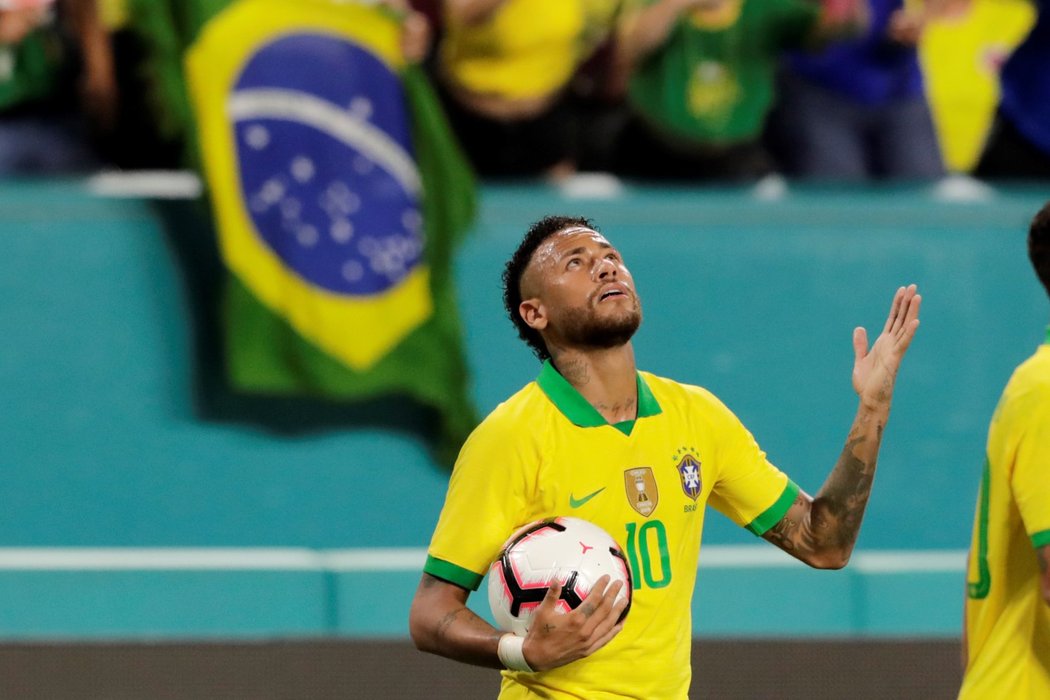 Neymar proti Kolumbii zářil, dal gól a na další nahrál z rohu