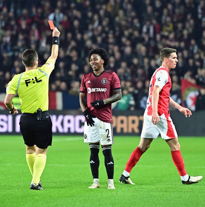 POLEMIKA: Preciado do derby? Musí hrát vs. Jsou rozumnější možnosti POLEMIKA: Preciado do derby? Musí hrát vs. Jsou rozumnější možnosti