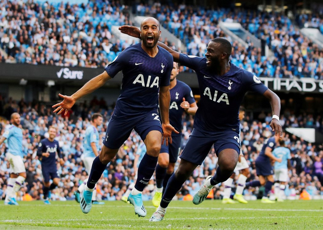 Lucas Moura nebyl na hřišti ani minutu a už se mohl radovat z vyrovnávací trefy na 2:2, kterou stanovil i konečný stav utkání