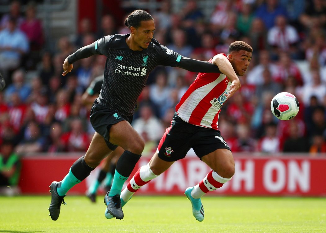 Lídr liverpoolské obrany Virgil van Dijk se v sobotu vrátil na hřiště svého bývalého zaměstnavatele - Southamptonu