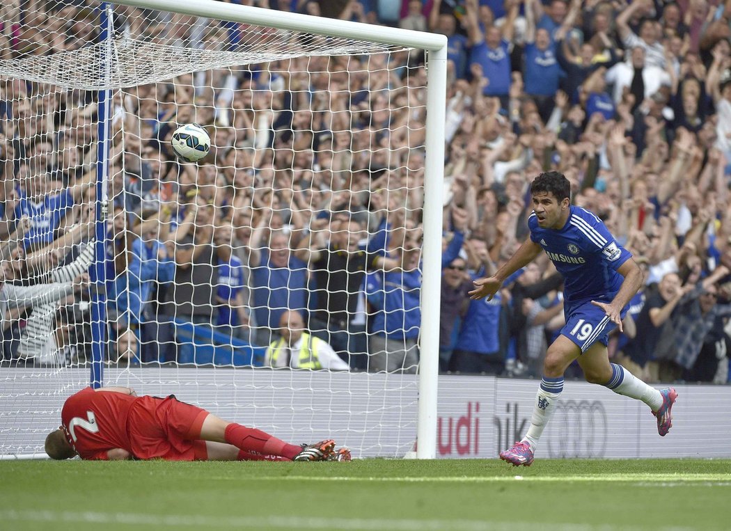 První gól Chelsea v duelu Premier League proti Leicesteru vstřelil Costa
