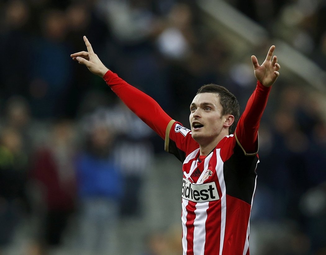 Záložník Sunderlandu Adam Johnson