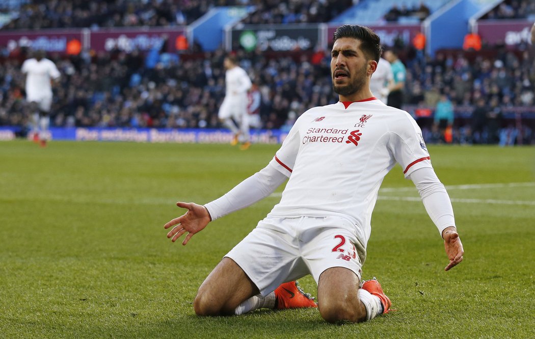 Německý reprezentant Emre Can slaví branku Liverpoolu do sítě Aston Villy