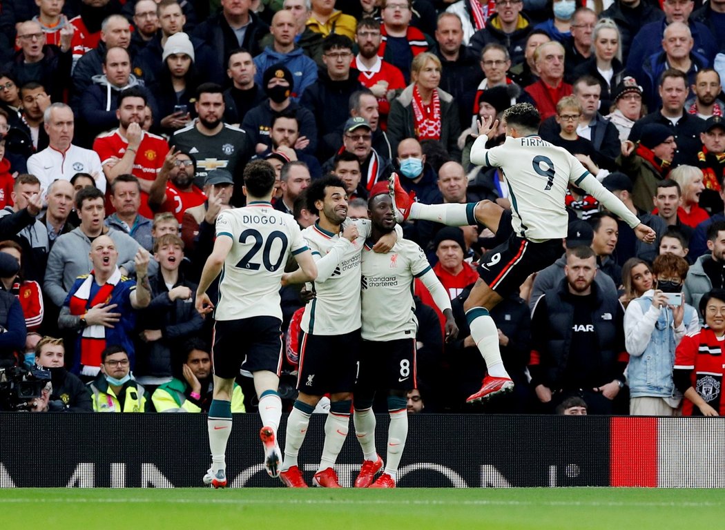 Liverpool slaví trefu Mohameda Salaha proti United