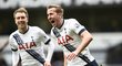 Střelec Tottenhamu Harry Kane slaví gól v síti Arsenalu. Bitva Premier League ale vítěze neměla, skončila 2:2.