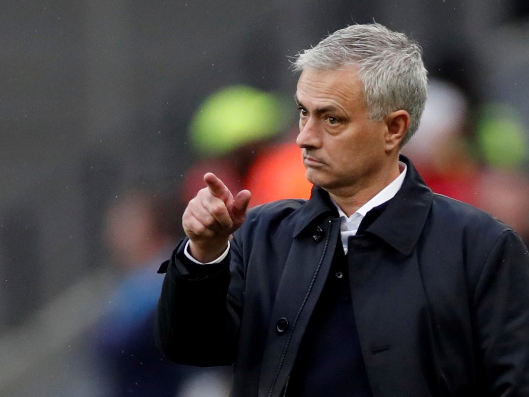 Trenér José Mourinho v první zápase s Tottenhamem uspěl na půdě West Hamu