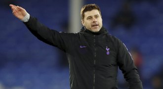 Kouč Tottenhamu tlumí spekulace o United. Co řekl o ambicích na titul?