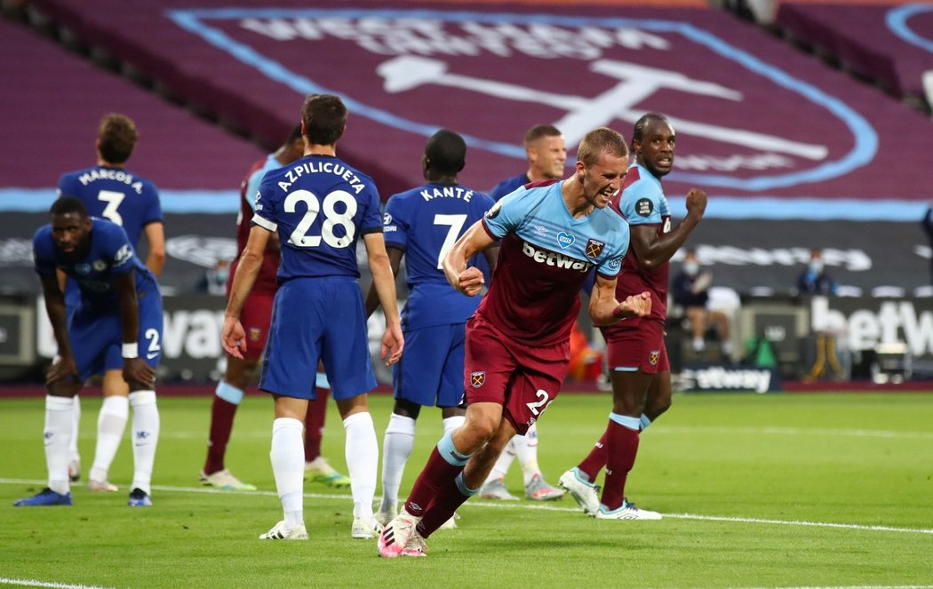 Tomáš Souček v dresu West Hamu trefil proti Chelsea svůj první gól v Premier League